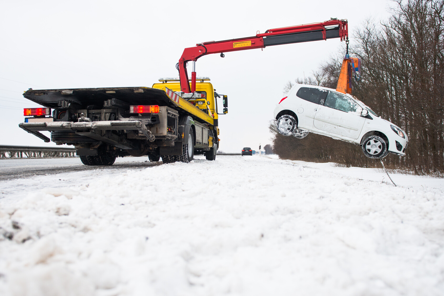 nach dem Kfz Unfall mit Abschlepper bergen