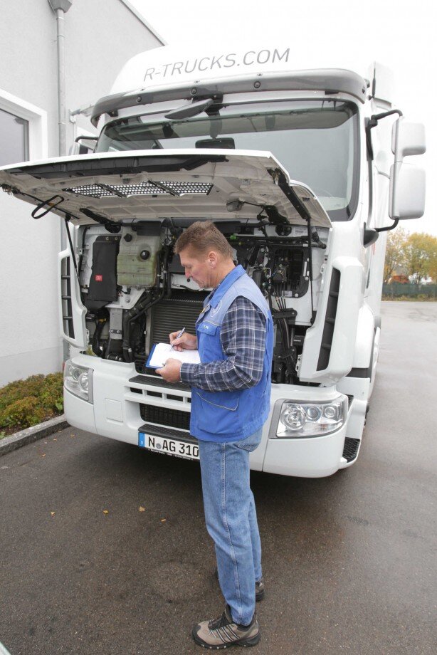 SP Untersuchung beim Lkw und Nutzfahrzeuge beim TÜV NORD und HU Werkstätte in Hamburg